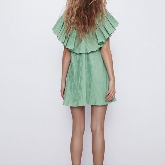 ZARA green Voluminous Pleated Dress - Picture 7 of 17